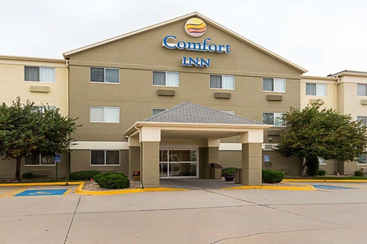 Comfort Inn East Wichita Exterior photo