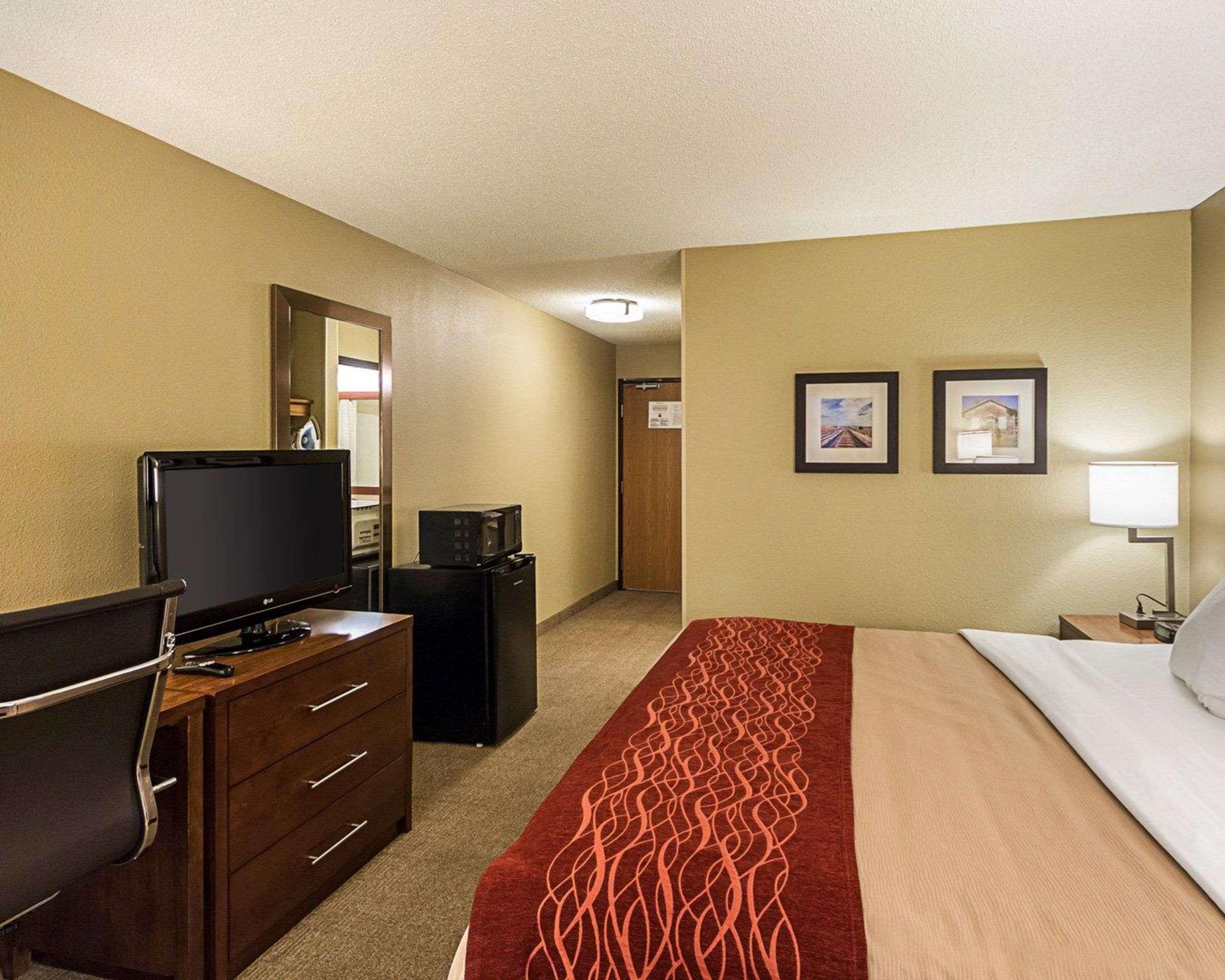Comfort Inn East Wichita Exterior photo