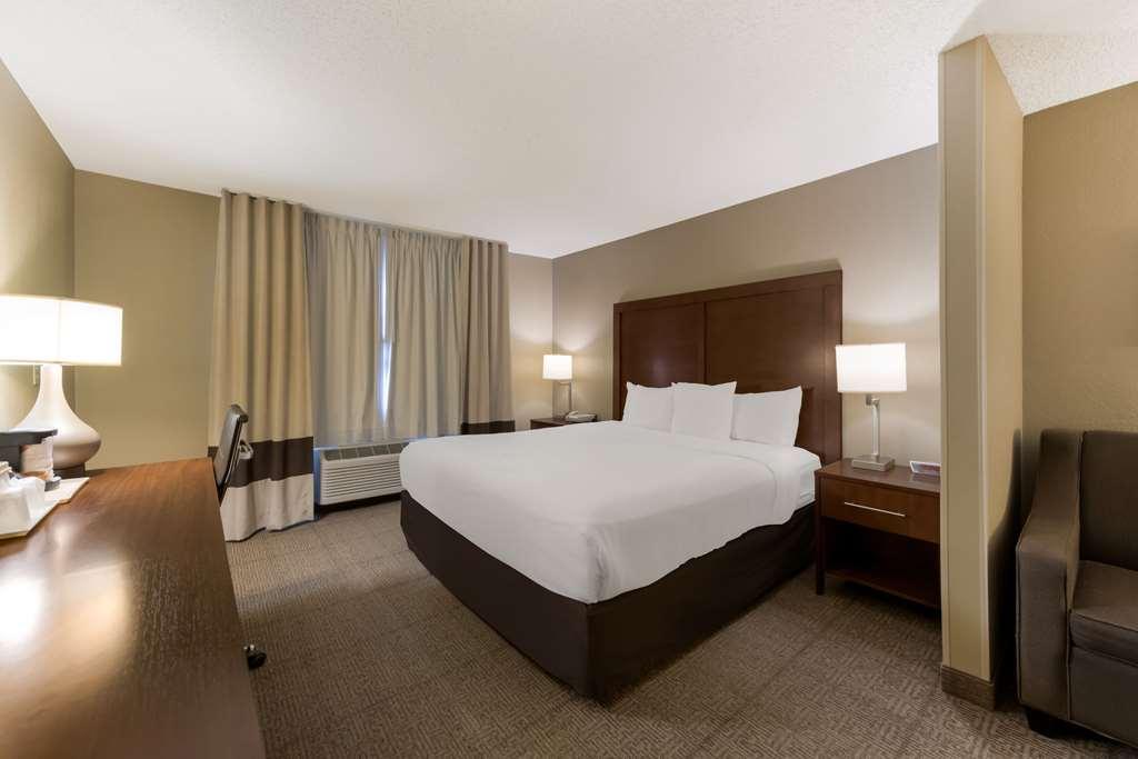 Comfort Inn East Wichita Room photo