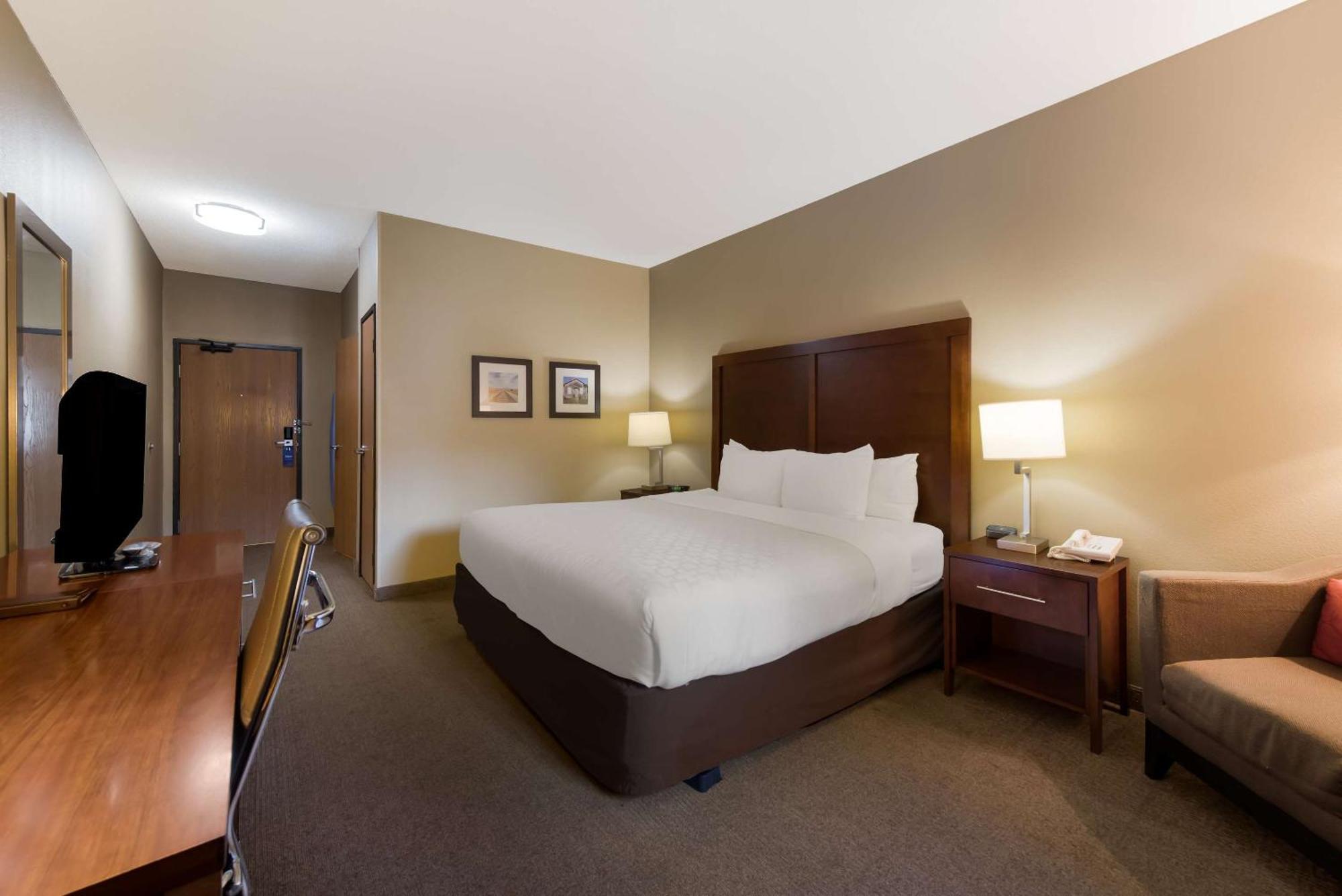 Comfort Inn East Wichita Exterior photo