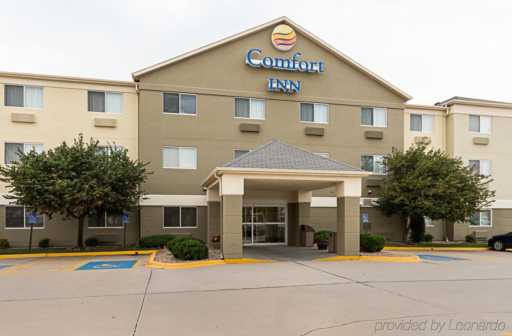 Comfort Inn East Wichita Exterior photo