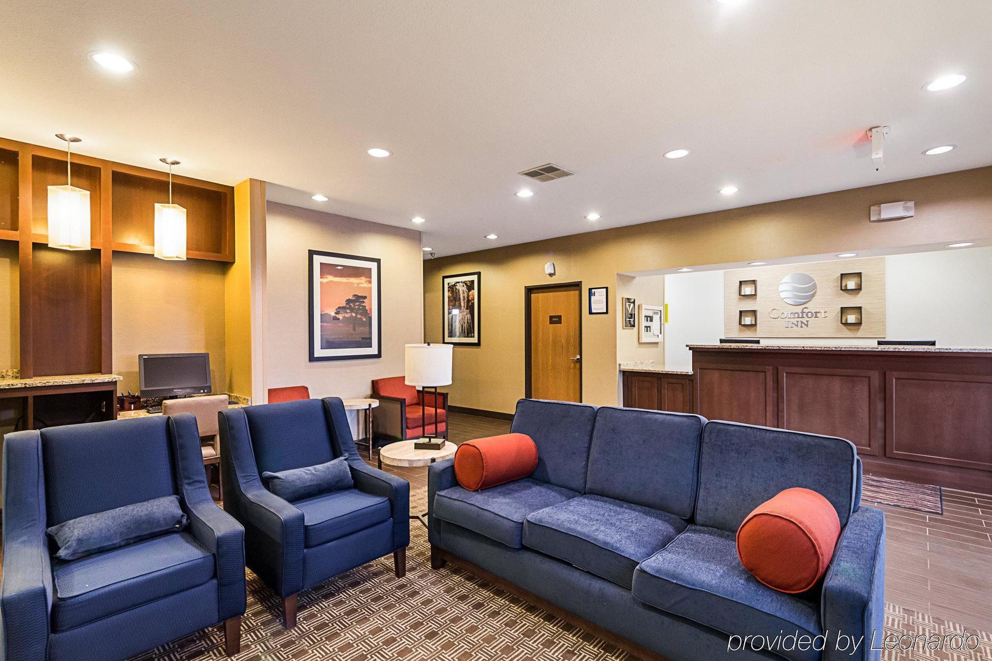 Comfort Inn East Wichita Exterior photo