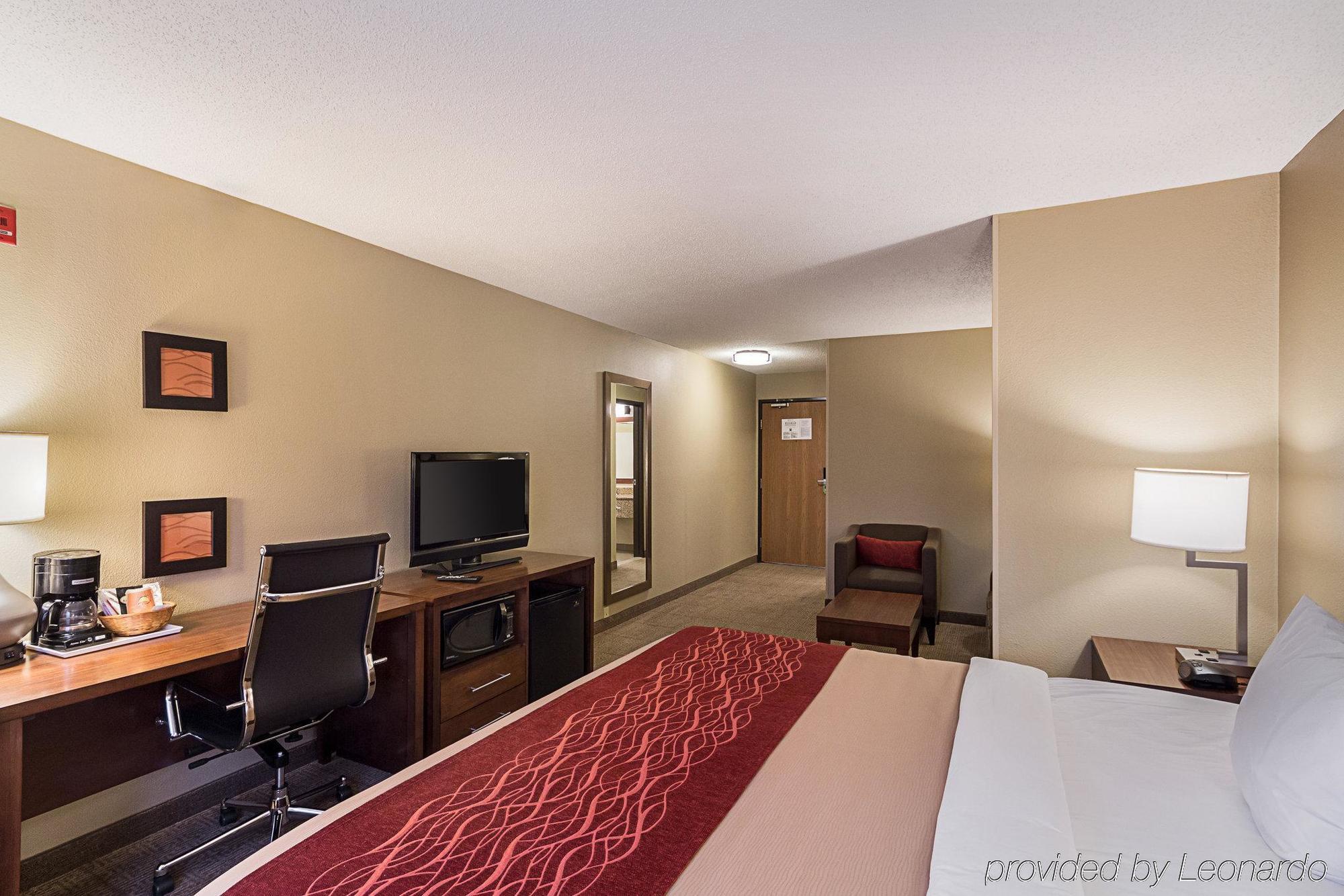 Comfort Inn East Wichita Exterior photo