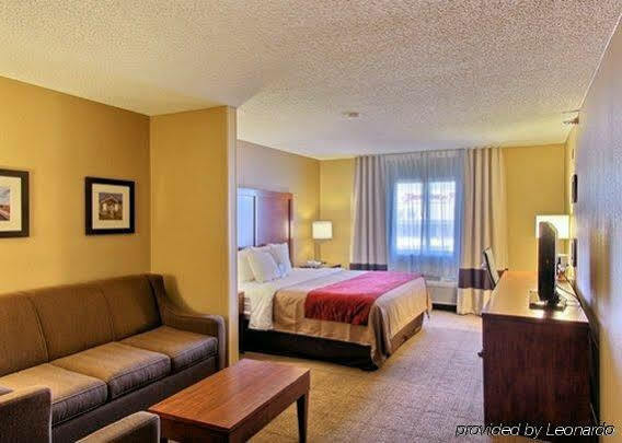 Comfort Inn East Wichita Exterior photo